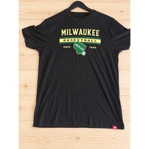 Sportiqe Milwaukee Bucks Basketball Shirt Mens XL Black Graphic Tee NBA 1968
